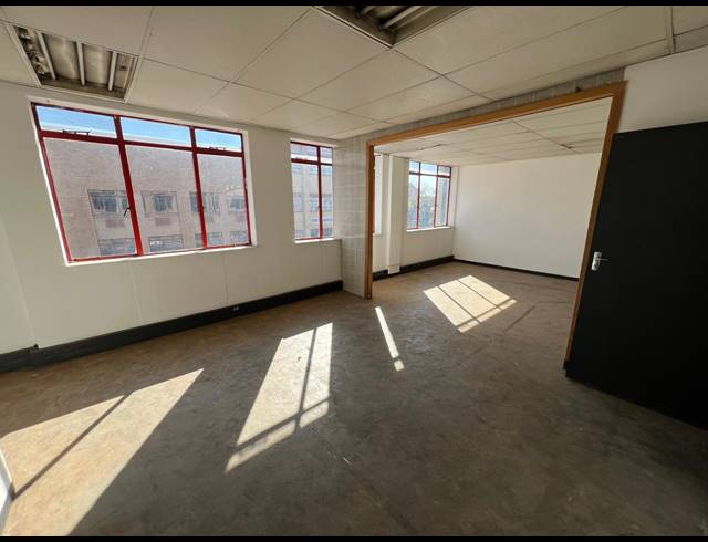 1,153M² WAREHOUSE TO LET IN STRIJDOMPARK